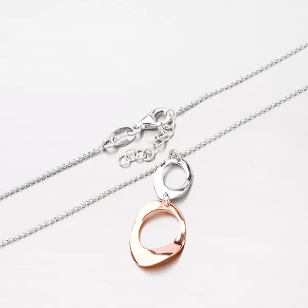 Strieborný náhrdelník s pozlátenou ozdobou N1401581-0331-SLX