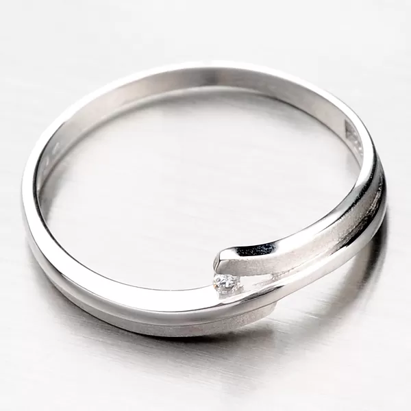 Zlatý prsteň s lesklou a matnou povrchovou úpravou DZ2000-B