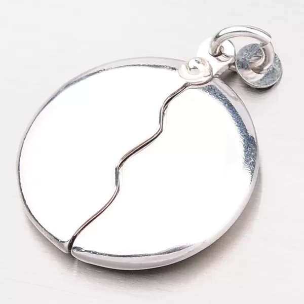 Zaujímavý strieborný prívesok P1602986-0940-SLX