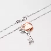 Náhrdelník s kľúčom a zámkom v tvare srdca N1502165-1628-SLX