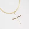 Zlatý prívesok v tvare kríža s gravírovaním 43-2758
