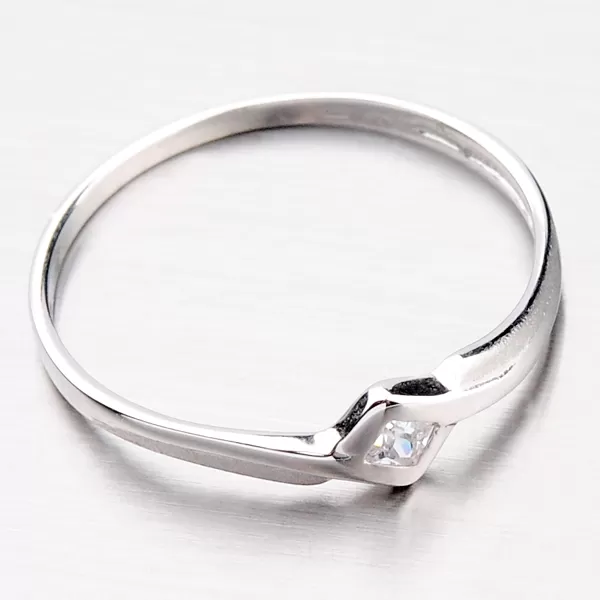 Zlatý prsteň so štvorcovým zirkónom DZ1113-B