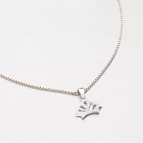 Strieborný prívesok v tvare korunky P1603124-1905-SLX