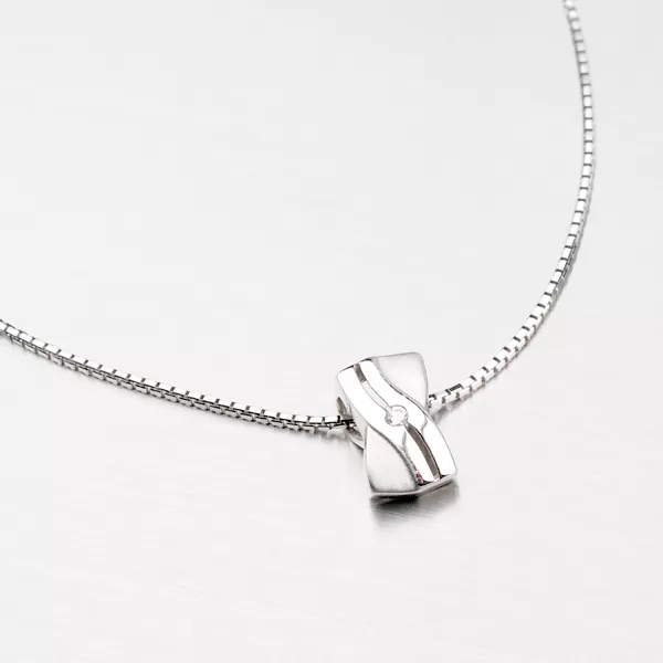 Prívesok z bieleho zlata DZ1751B