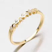 Krásny prsteň so zirkónmi DZ2086ZL