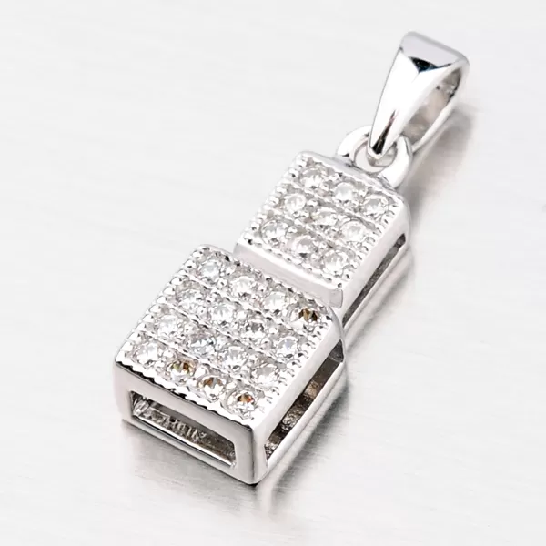 Prívesok strieborný so zirkónmi AP178