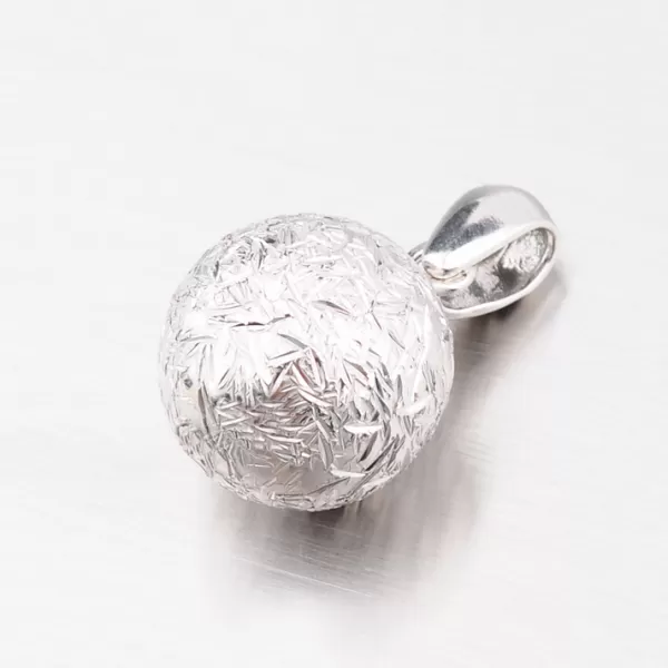 Elegantný strieborný prívesok MPN9102D14