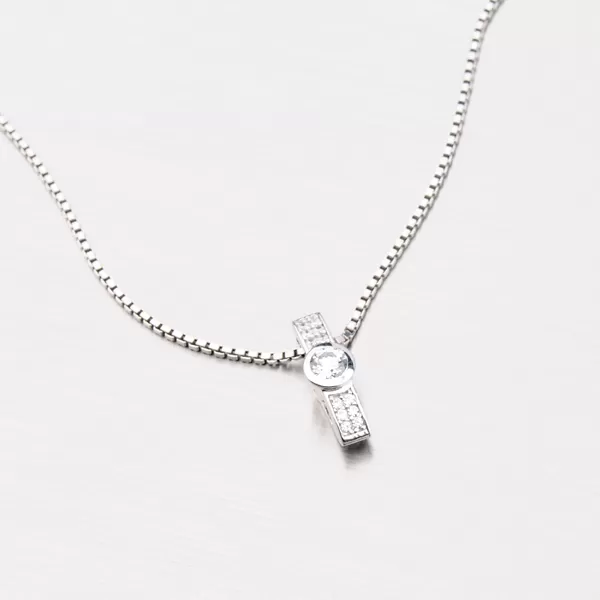 Strieborný prívesok so zirkónmi ORT1-P