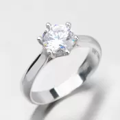 Zlatý prsteň so zirkónmi DZ1885B