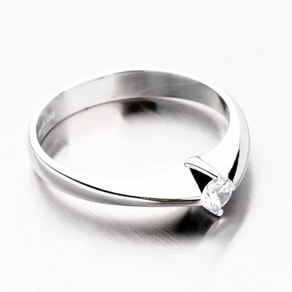 Krásny dámsky prsteň zo zlata DZ1956B