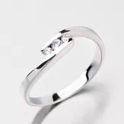 Dámsky prsteň so zirkónmi DZ2072B