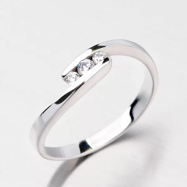 Dámsky prsteň so zirkónmi DZ2072B