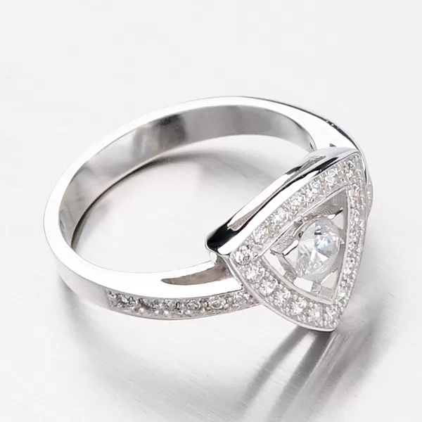 Krásny prsteň so zirkónmi DZ1970B