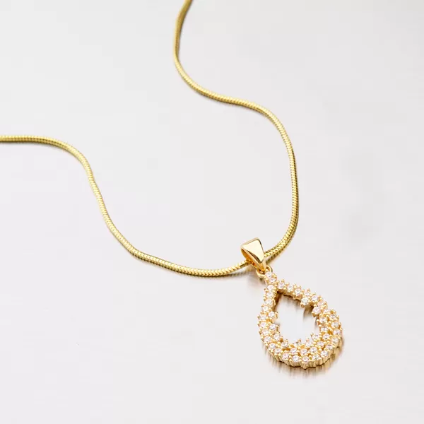 Zlatý prívesok so zirkónmi 142-1020