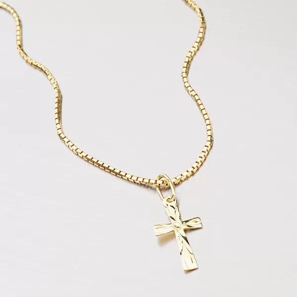 Zlatý kríž s gravírovaním ruky 322p-130099