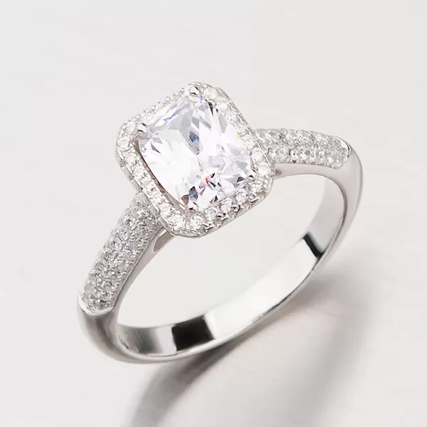 Strieborný prsteň so zirkónmi RXX04180319