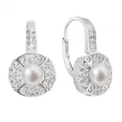Strieborné náušnice visiace s bielou riečnou perlou 21054.1