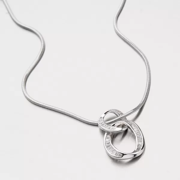 Strieborný prívesok so zirkónmi PXX07180569