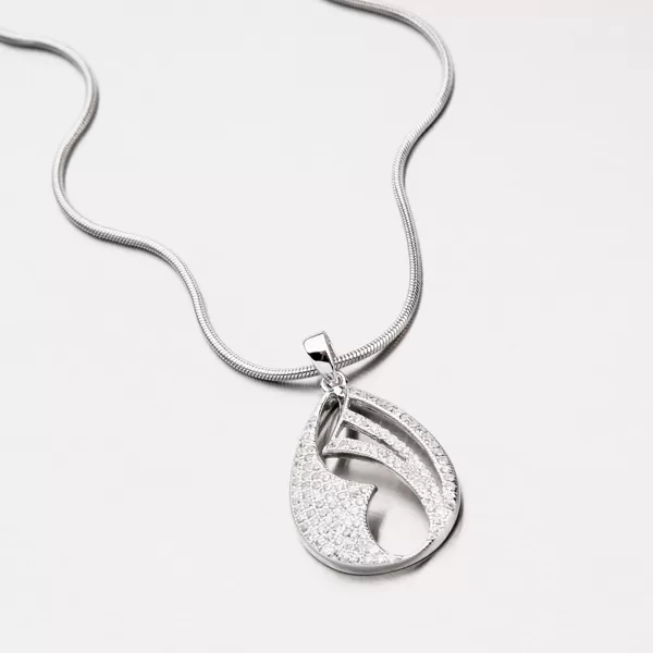 Strieborný prívesok so zirkónmi PXX02130689