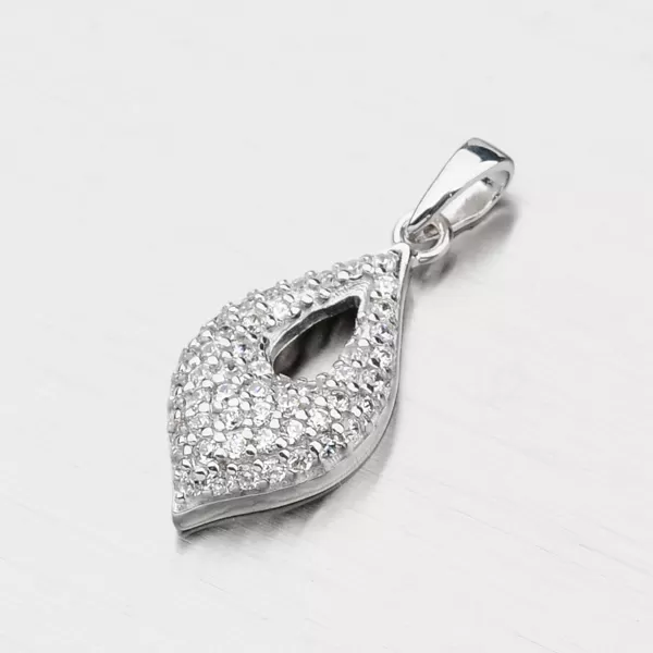 Strieborný prívesok so zirkónmi PXX02130189