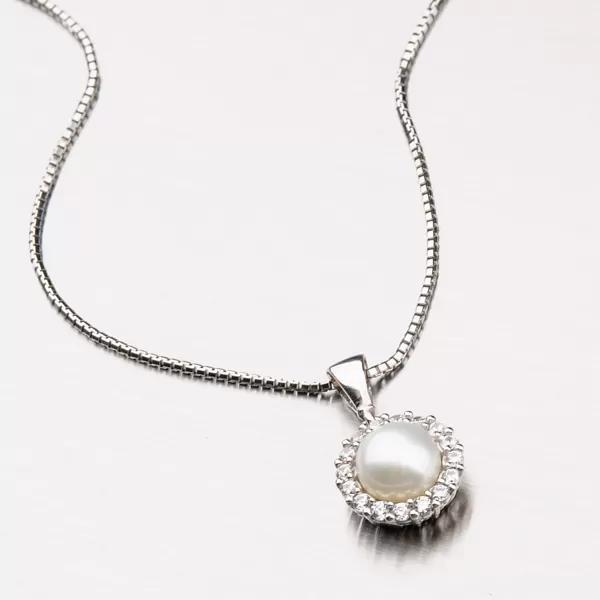 Prívesok s perlou a zirkónmi 13-208