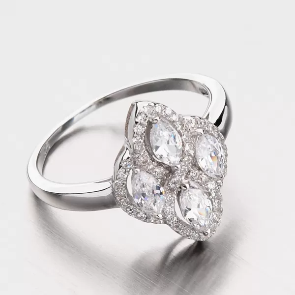 Žiarivý strieborný prsteň so zirkónmi RXX02130298