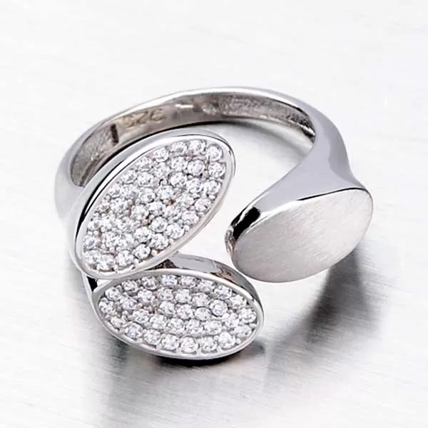 Strieborný prsteň so zirkónmi HK-5000-OKS