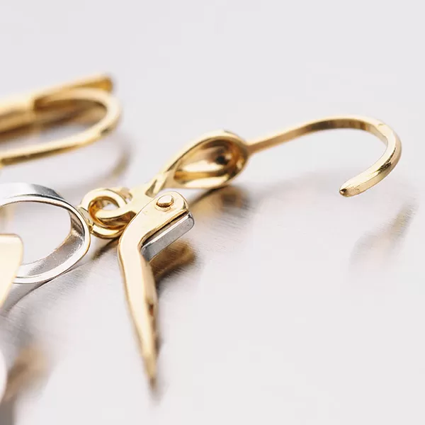 Visiace náušnice zo zlata 12-307