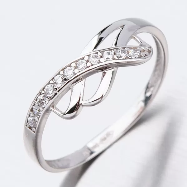 Prsteň so zirkónmi v bielom zlate 41-NR102B