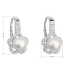 Strieborné náušnice visiace s bielou riečnou perlou 21046.1