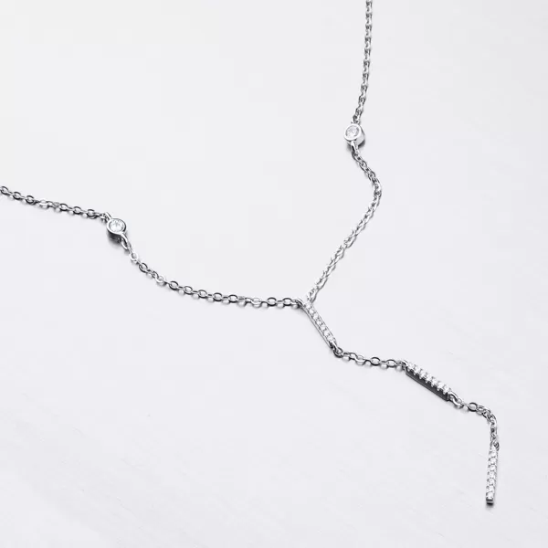 Strieborný náhrdelník so zirkónmi SST-15988