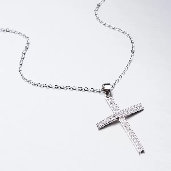 Strieborný náhrdelník s krížikom SST-15979