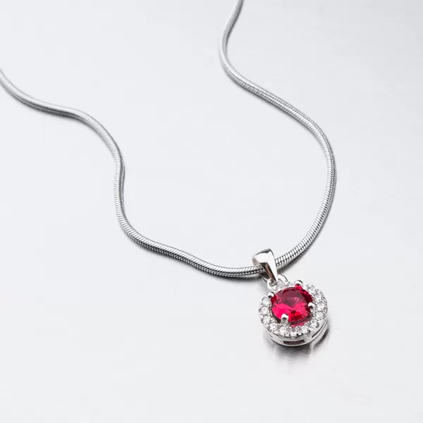 Strieborný prívesok s rubínom HST-13257