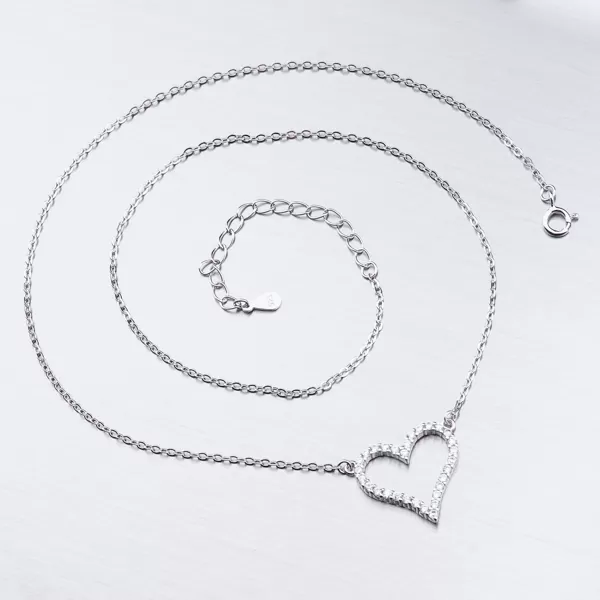 Strieborný náhrdelník so zirkónmi SST-15878