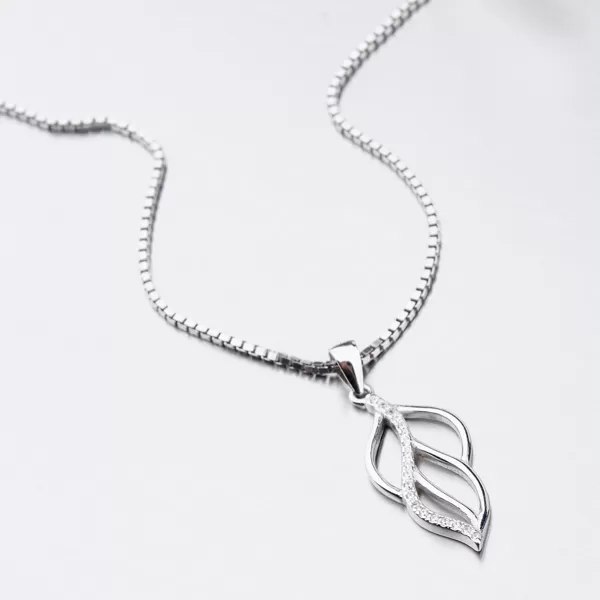 Strieborný prívesok HST-13140