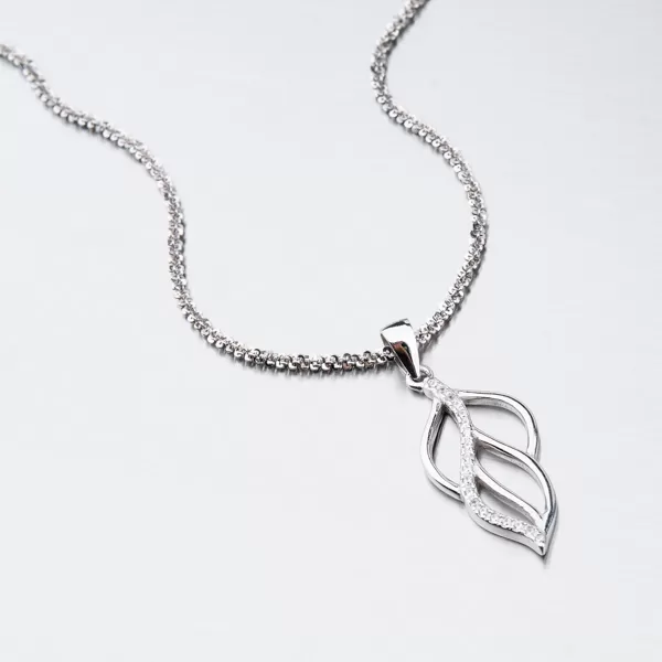 Strieborný prívesok HST-13140