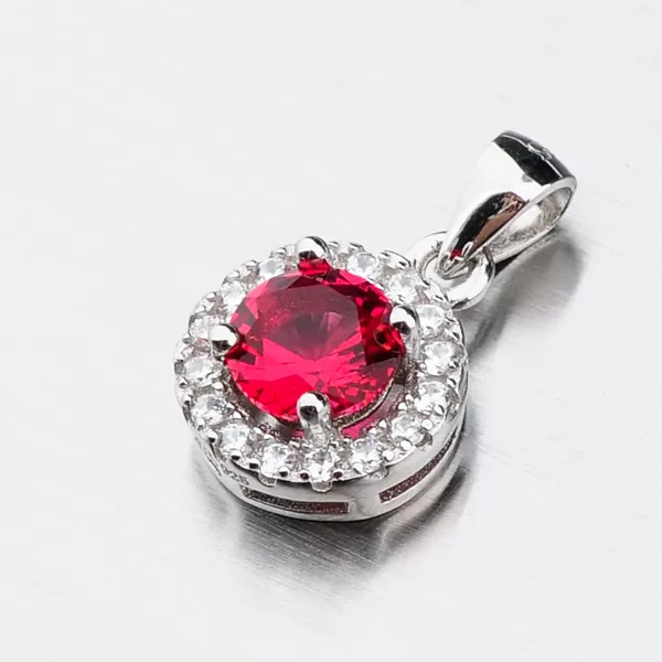 Strieborný prívesok s rubínom HST-13257