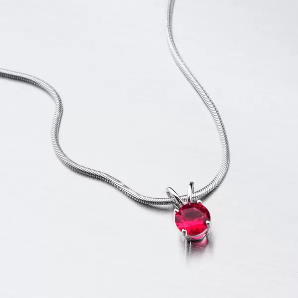 Strieborný prívesok s rubínom HST-13386