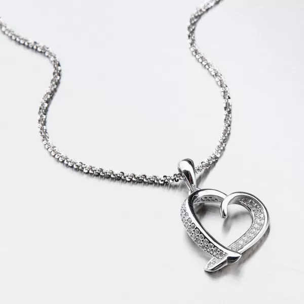 Strieborné srdce so zirkónmi HST-13109