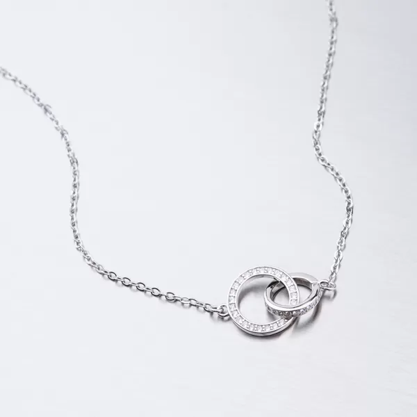 Strieborný náhrdelník so zirkónmi SST-15889