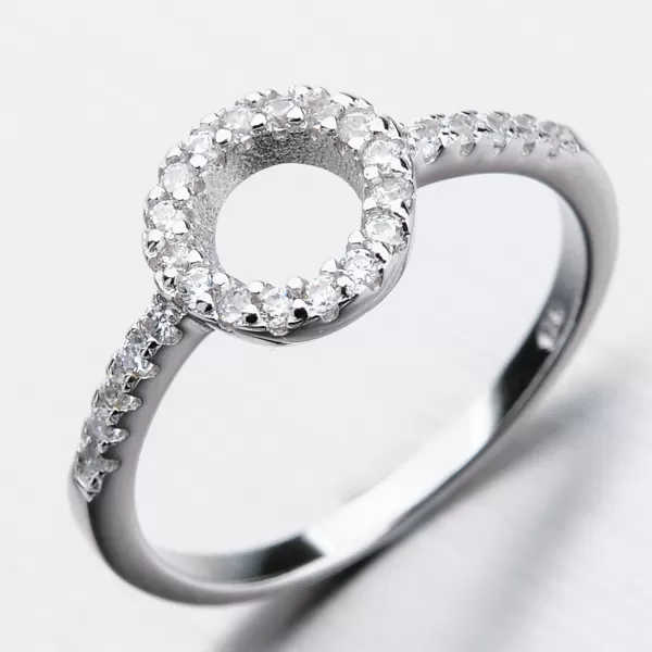 Strieborný prsteň so zirkónmi GST-11270