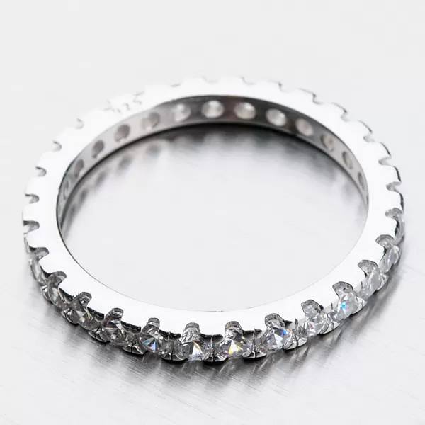 Strieborný prsteň so zirkónmi GST-11369