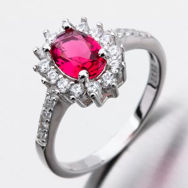 Strieborný prsteň s rubínom a zirkónmi GST-11266