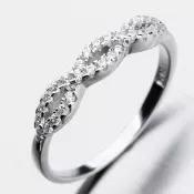 Strieborný prsteň so zirkónmi GST-11276