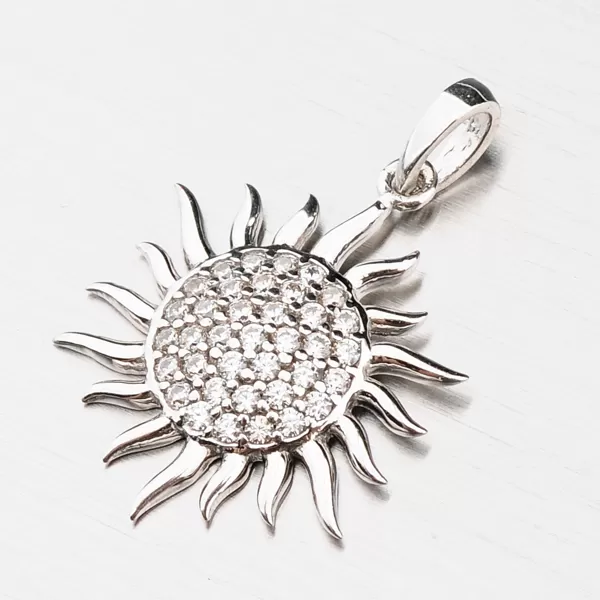 Zlatý prívesok so zirkónmi 43-21724