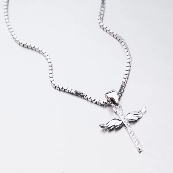 Strieborný kríž HST-13229