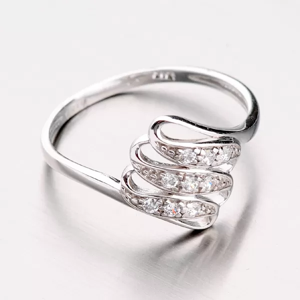 Zlatý prsteň so zirkónmi 41-NP133B