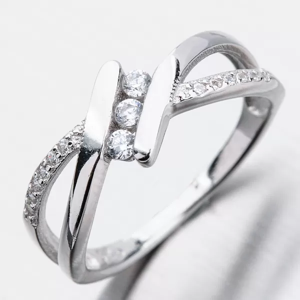 Strieborný prsteň so zirkónmi GST-11306