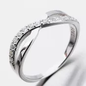 Strieborný prsteň so zirkónmi GST-11228
