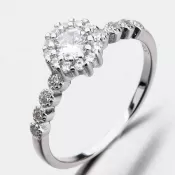 Strieborný prsteň so zirkónmi GST-11247